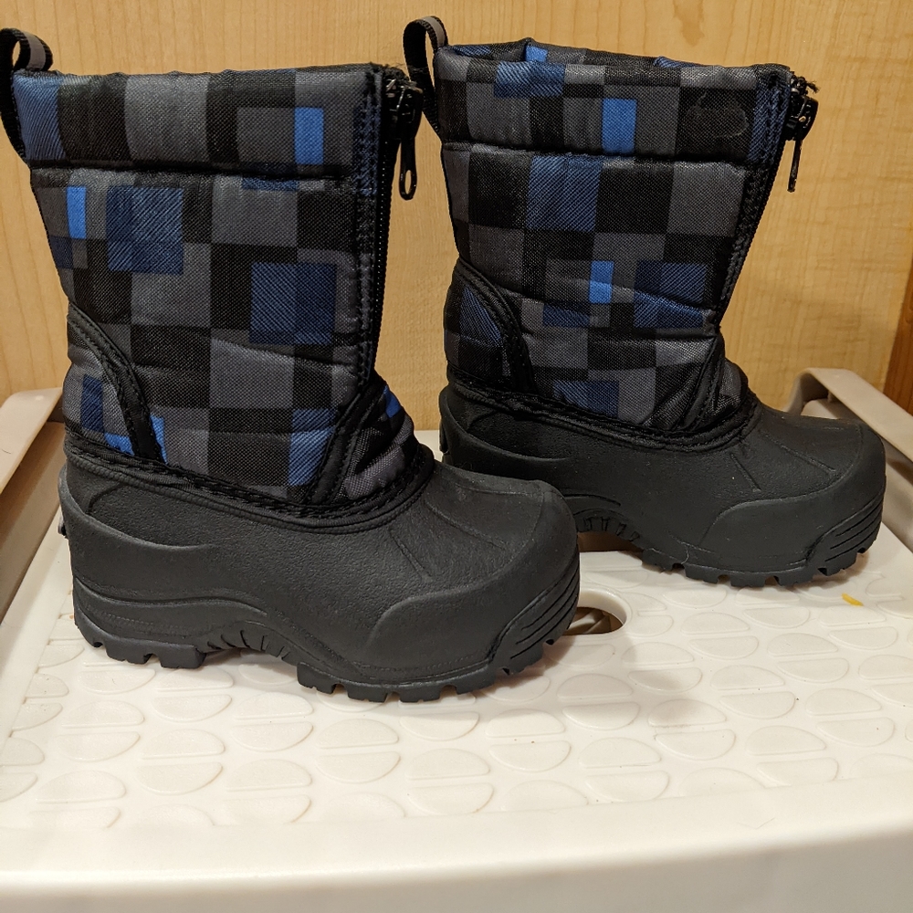Northside Toddler Snow Boots Size 5